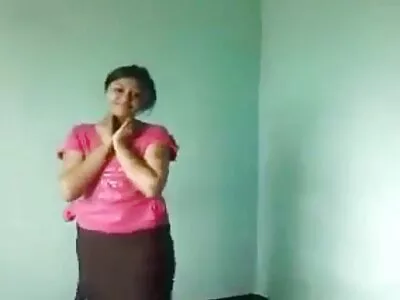 Dulce studentă femei goale pe plaja îi place căminul ei mic