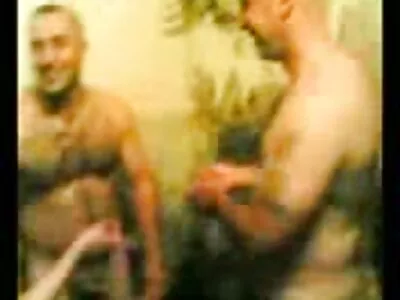 Mod videochat cu femei goale murdar de a-și distra oaspetele soției