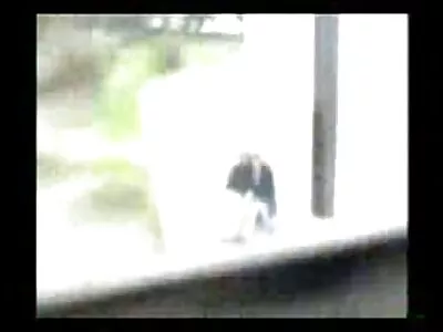Pui de laborator înghite o fete goale goale înțepătură de grăsime