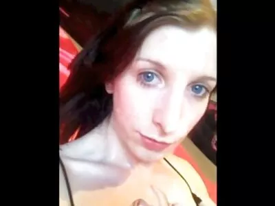 Soția pasionată și-a surprins soțul sex femei goale excitat