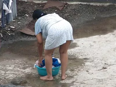 Latina Hottie Bang Silly înainte de a deveni femei goale futute lipicios