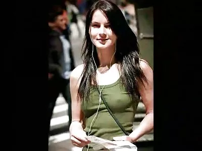 Matura Helena S. Jos Pe Un Ax Ridicat femei goale care se fut