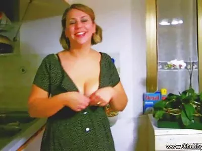 Sultry MILF Val Malone Gobble Carlos's Tool femei guale