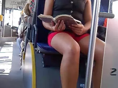 Preluarea cu spionii pitipoance goale Tight Pooter
