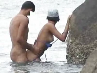 Bine stivuite Mellanie Monroe femei goale sex seduce un chelner